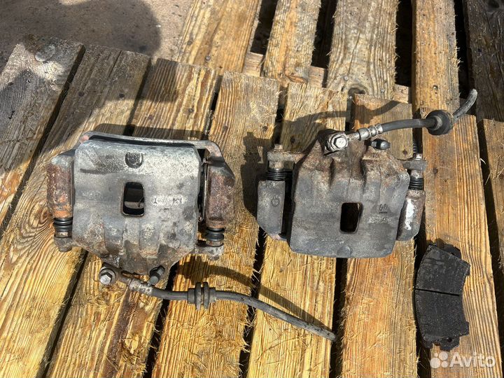 Суппорт передний Opel insignia 2.0T 08-13