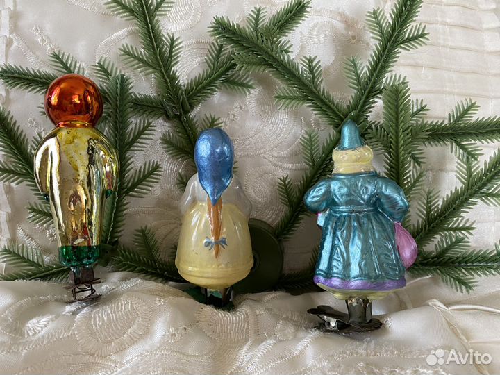 Стеклянные елочные игрушки на прищепке