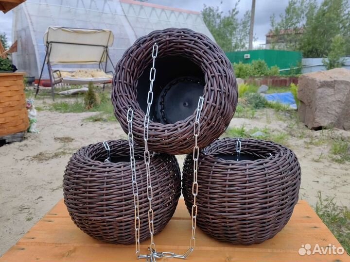 Кашпо подвесное, объём 5 литров. Ручная работа