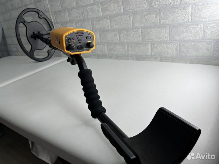 Металлоискатель st 944