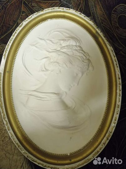 Настенное панно из гипса