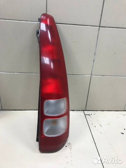 Фонарь задний правый Honda HR-V