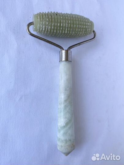 Нефритовый ролик массажер