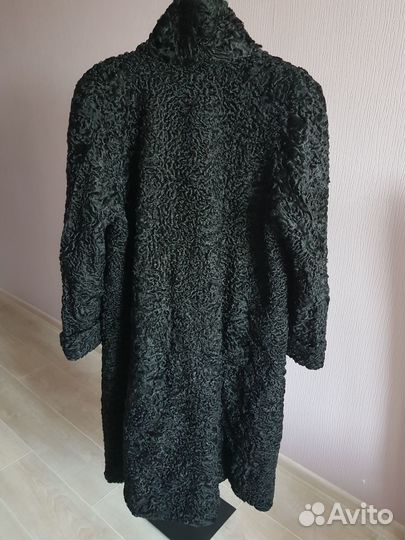 Шуба каракулевая