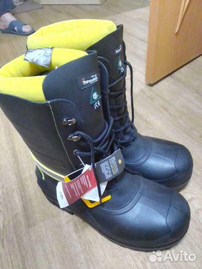 Продам зимние сапоги Баффины