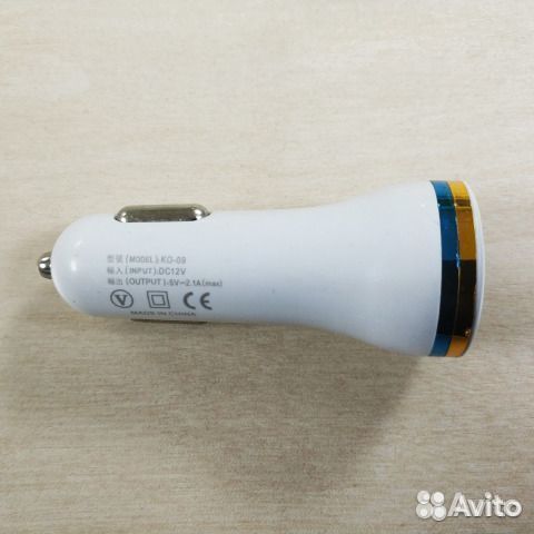 Автомобильный адаптер DC 12V to 5V, 2 USB 2.1A