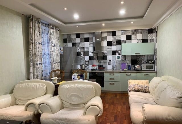 2-к. квартира, 70 м², 2/3 эт.