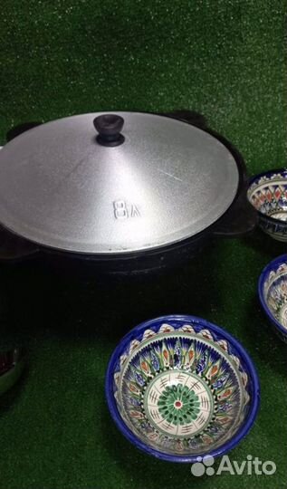 Kaзан чугунный 8 литpов