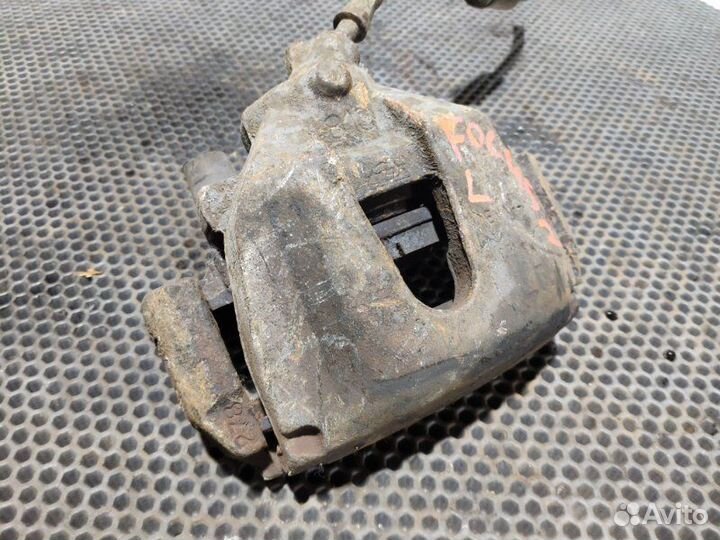 Суппорт передний передний левый Ford Focus