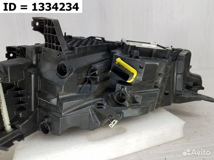 Фара правая Infiniti QX50