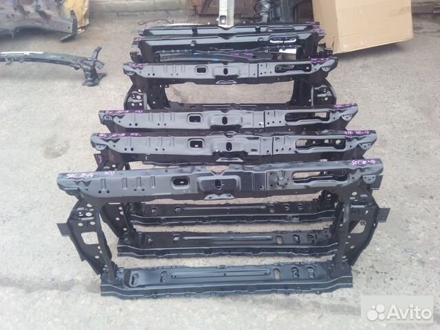 Рамка радиатора Hyundai Solaris