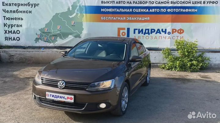 Покрытие напольное ковролин Volkswagen Jetta (A6)