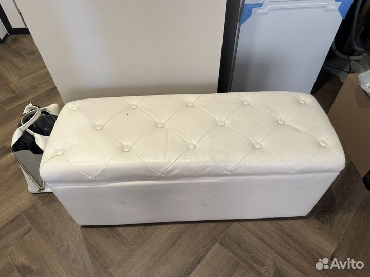 Банкетка в прихожую