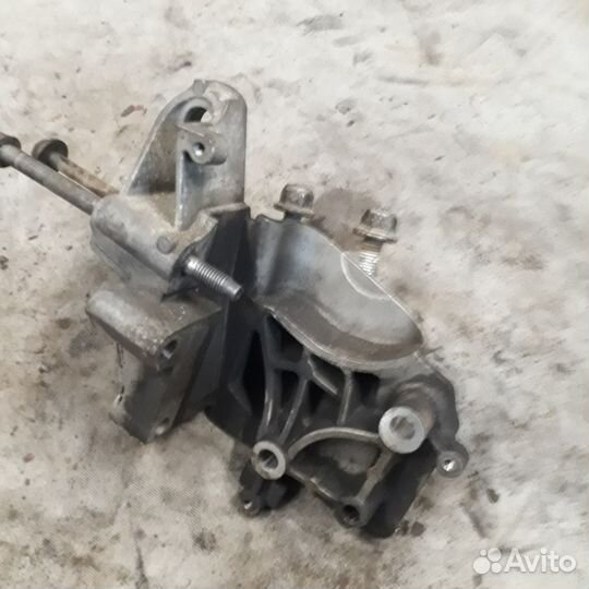 Кронштейн крепления двигателя Форд Фокус 2