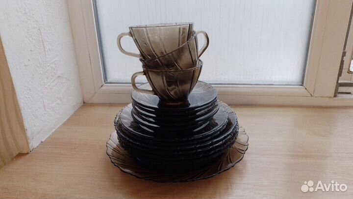 Глиняный кофейный сервиз, сервиз из чёрного стекла