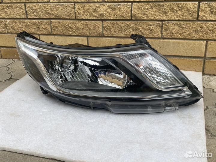 Фара правая оригинал KIA Rio 3 дорестайлинг