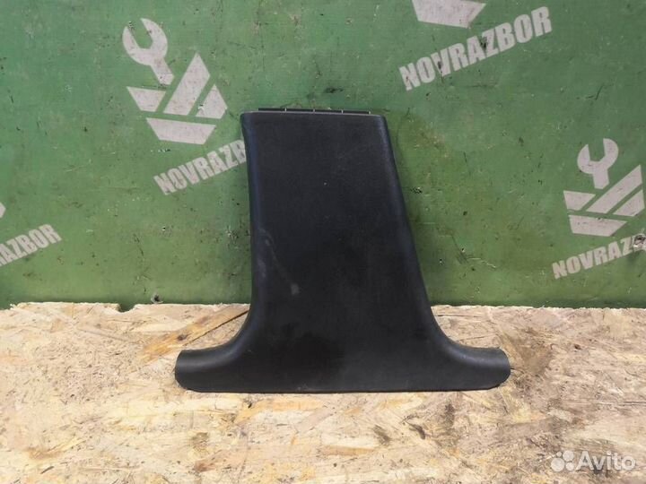 Обшивка стойки Мерседес Бенз 210 Е-класс