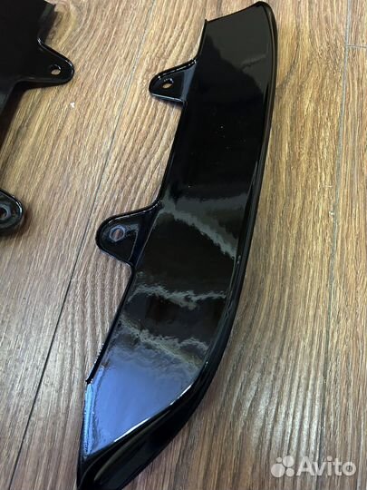 Элероны заднего бампера BMW G20 черные