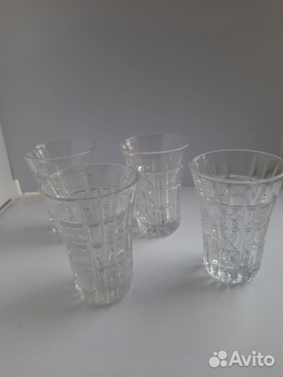 Стаканы, бокалы, стопки