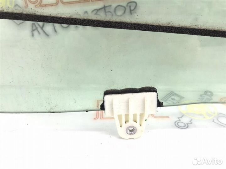 Стекло двери переднее правое Nissan Teana (J32) 2