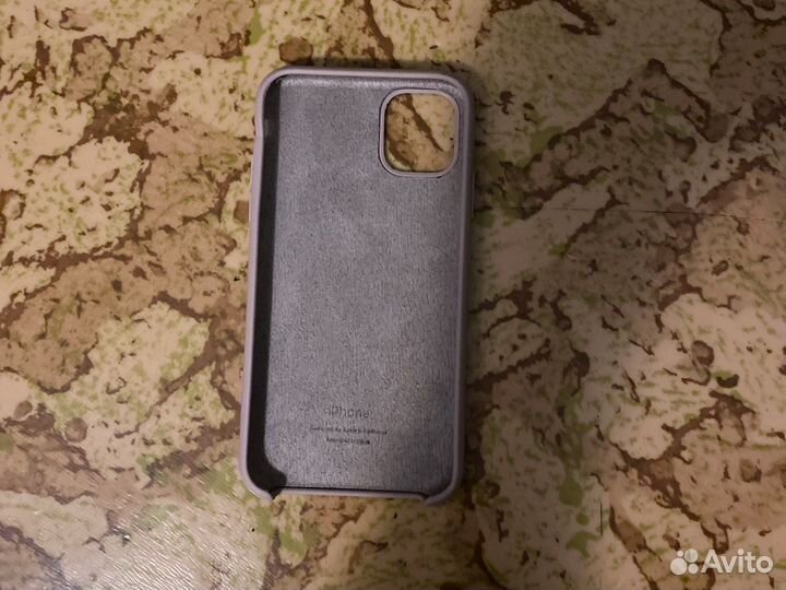Чехол на iPhone 11