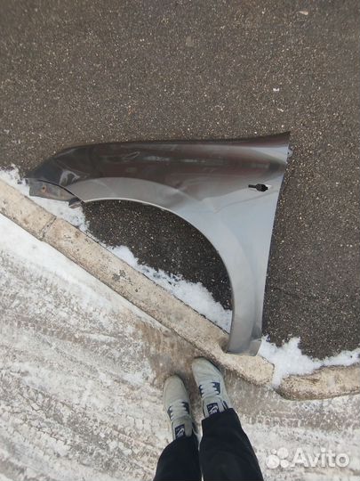 Крыло переднее правое granta