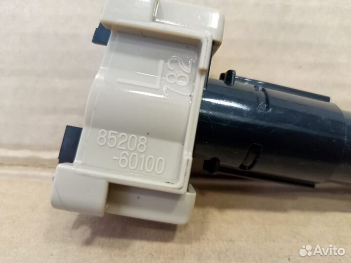 Форсунка омывателя фар Toyota Land Cruiser Prado