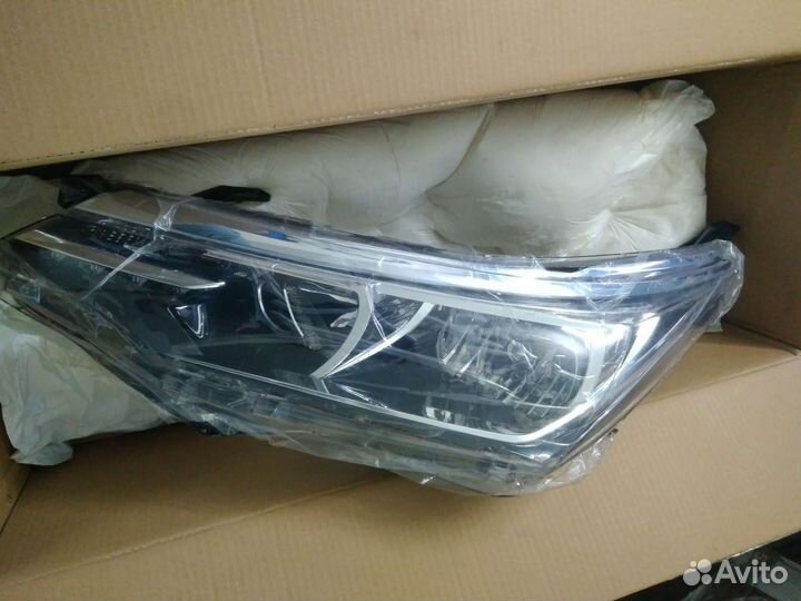 Фара передняя левая Toyota corolla 2016г рест