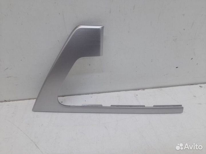 Накладка ручки внутренней задняя левая Toyota Land