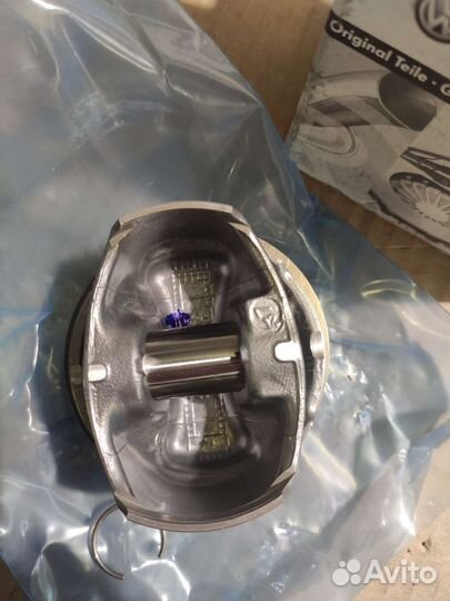 Поршень в сборе 04E107065FD