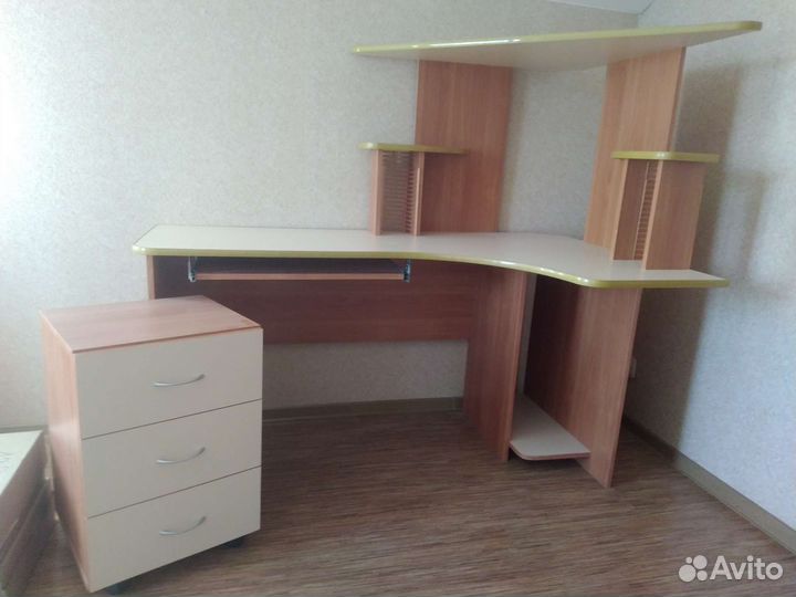 Компьютерный стол бу