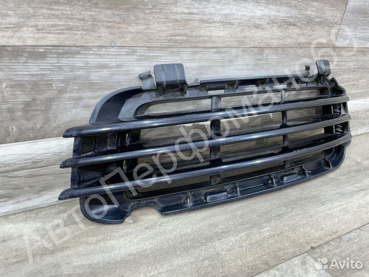 Решетка бампера левая Range Rover 4 (2012-2017)