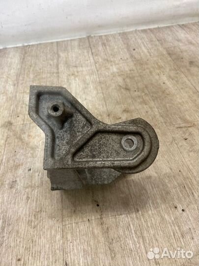 Кронштейн опры МКПП Mitsubishi Lancer 10 CX2A 4A91