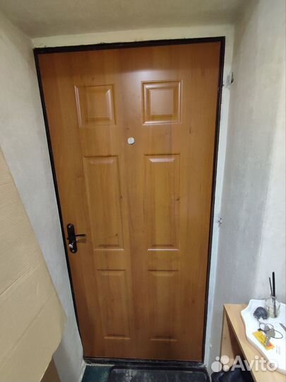 Дверь входная железная б/у