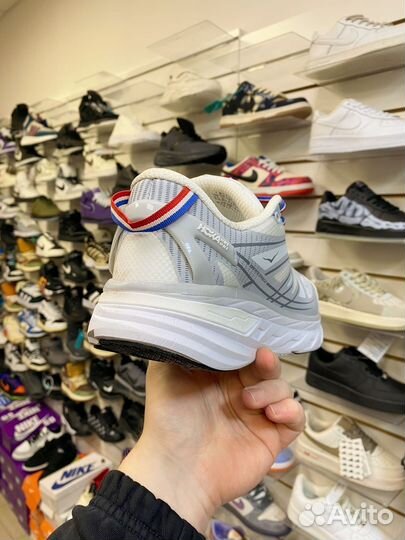 Кроссовки Hoka One One