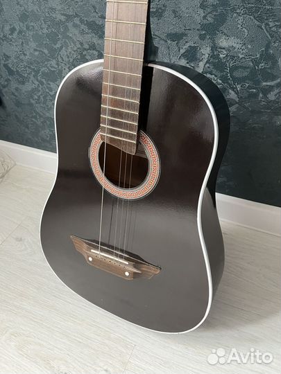 Акустическая гитара