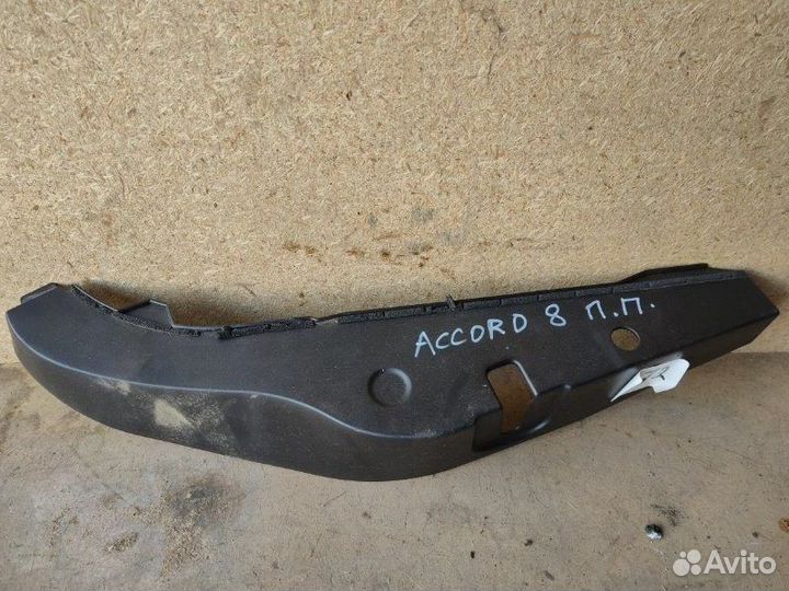 Накладка двери передняя правая Honda Accord 8