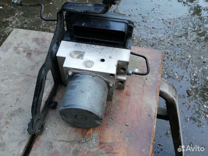 Блок ABS X5 E70 X6 E71