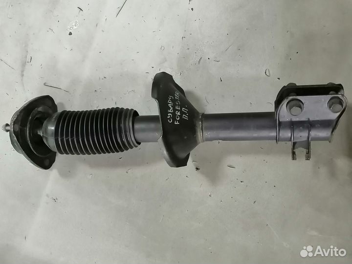 Амортизатор передний правый Subaru Forester (SF5)