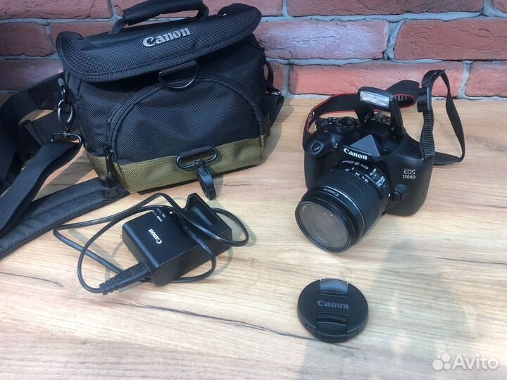 Зеркальный фотоаппарат canon 1300d + аксессуары