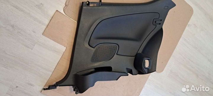 Обшивка салона правая Opel Astra J GTC 3D 1.4 2012