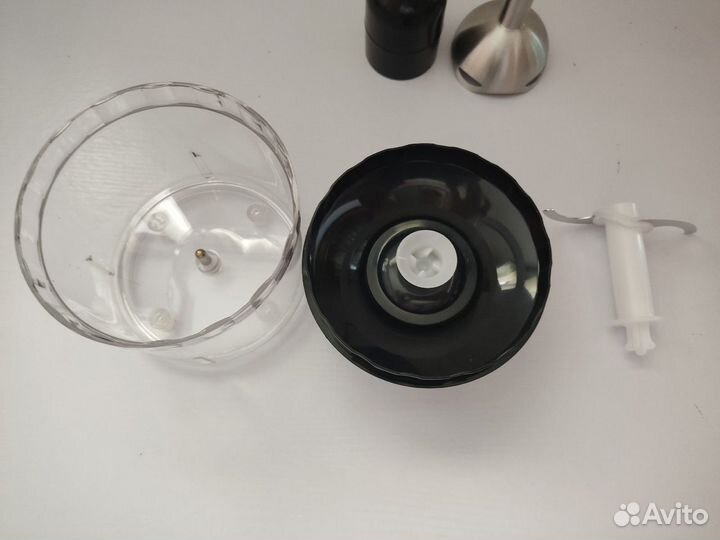 Блендер погружной с насадками 700 Вт