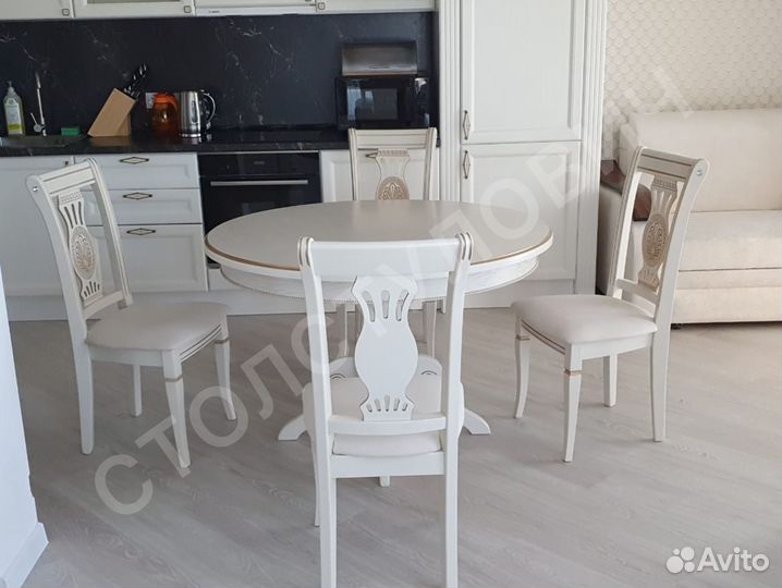 Столы и стулья