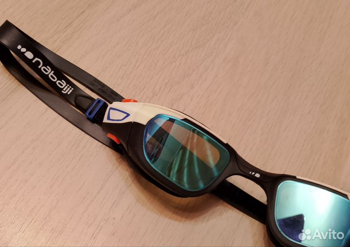 Очки для плавания