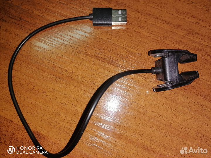 Зарядка для смарт часов Xiaomi Mi Band 4