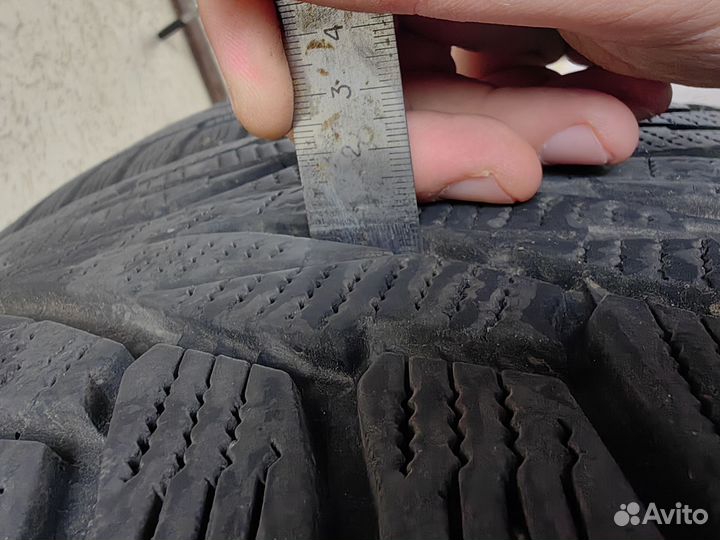 Nokian Tyres Hakkapeliitta R2 SUV 235/65 R18 110