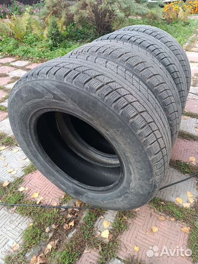Triangle TR777 215/70 R16 104Q