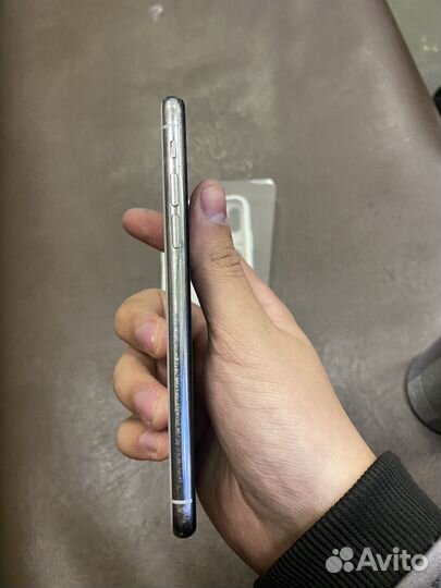 iPhone X, 64 ГБ