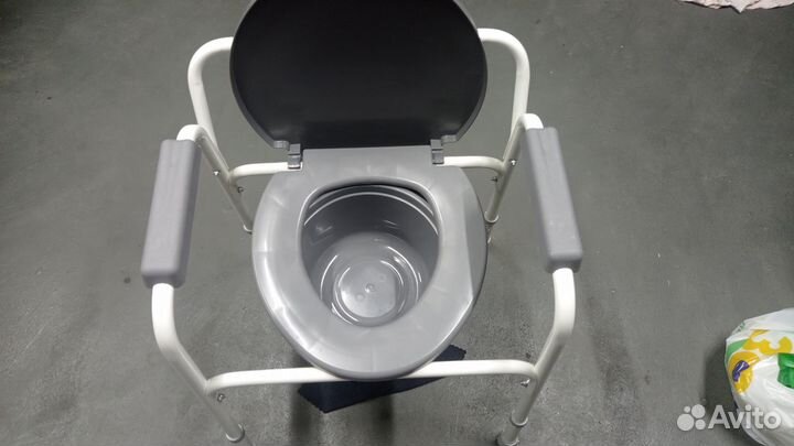 Кресло-туалет Barry