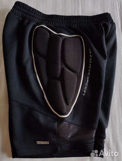 Вратарские шорты футбольные